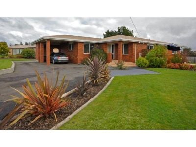 3
 
 
 
  
 
 
 2
 
 
 
  
 
 
 1
 
 
 
 
 
 
 
 42 Park Drive, AMBLESIDE TAS 7310, Ambleside - Thumbnail 2