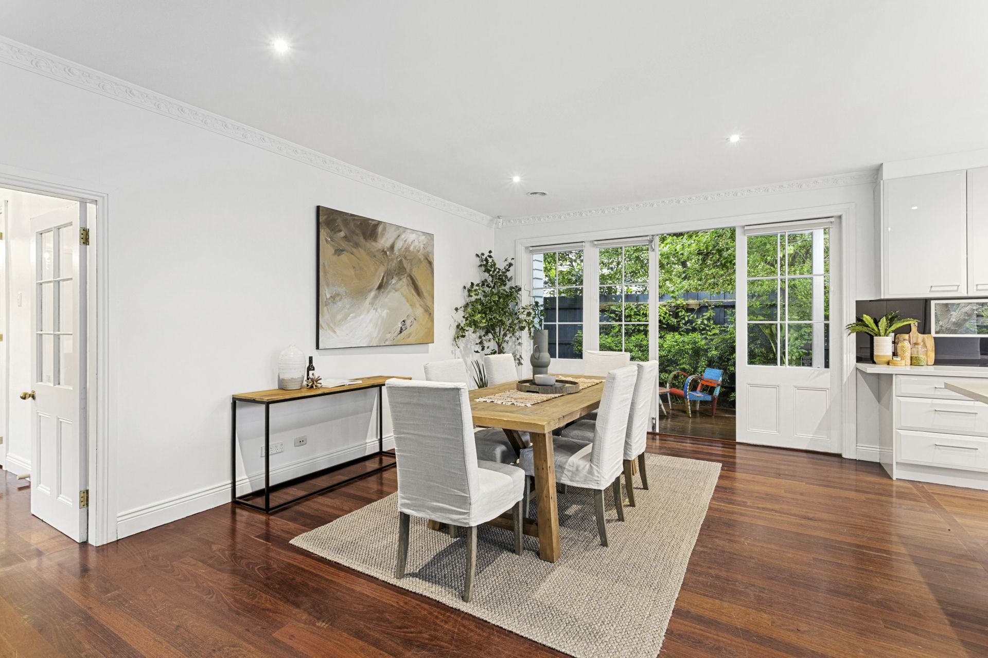 Idyllic family living in prestigious Vauxhall Road