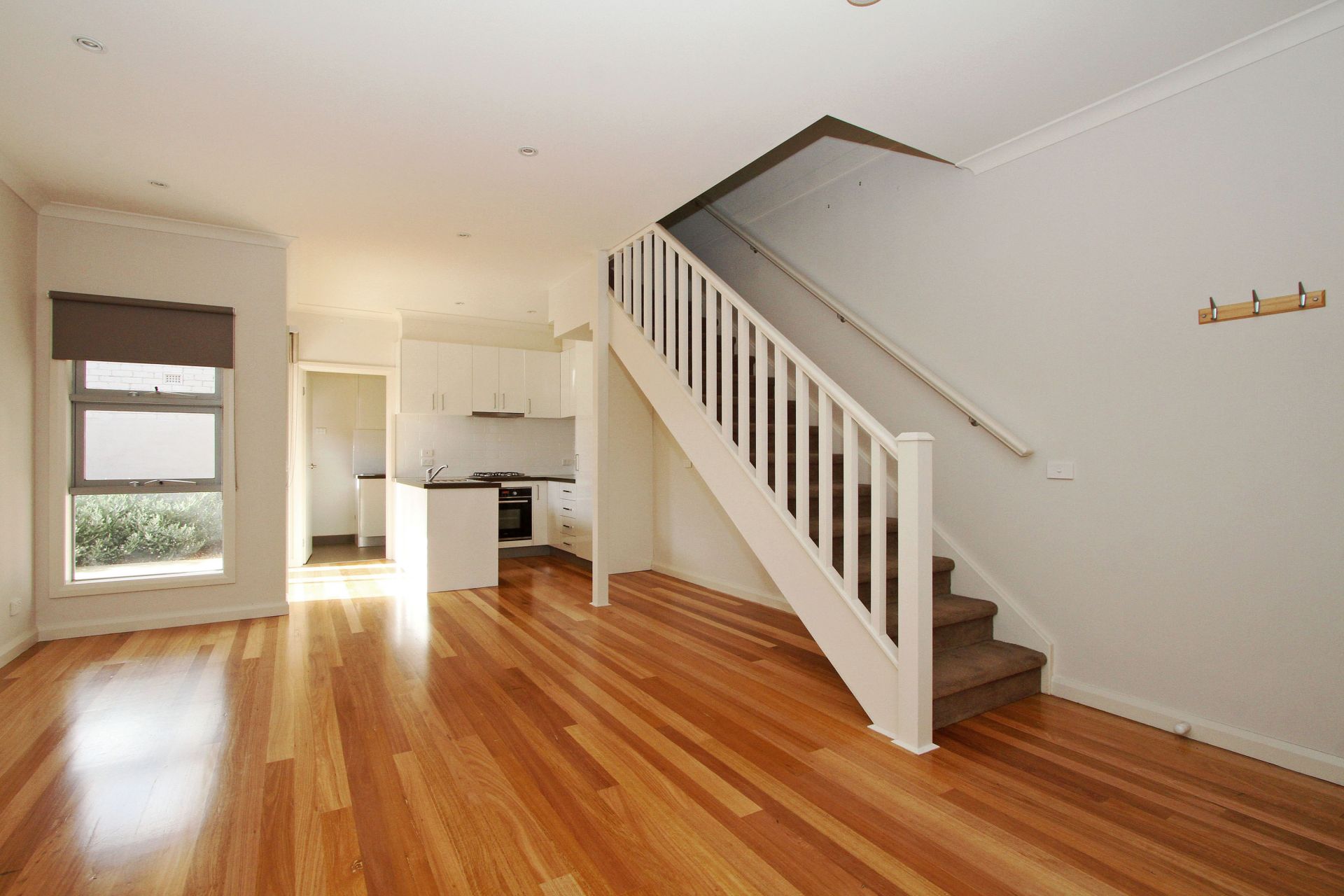 APPEALING TOWNHOUSE!