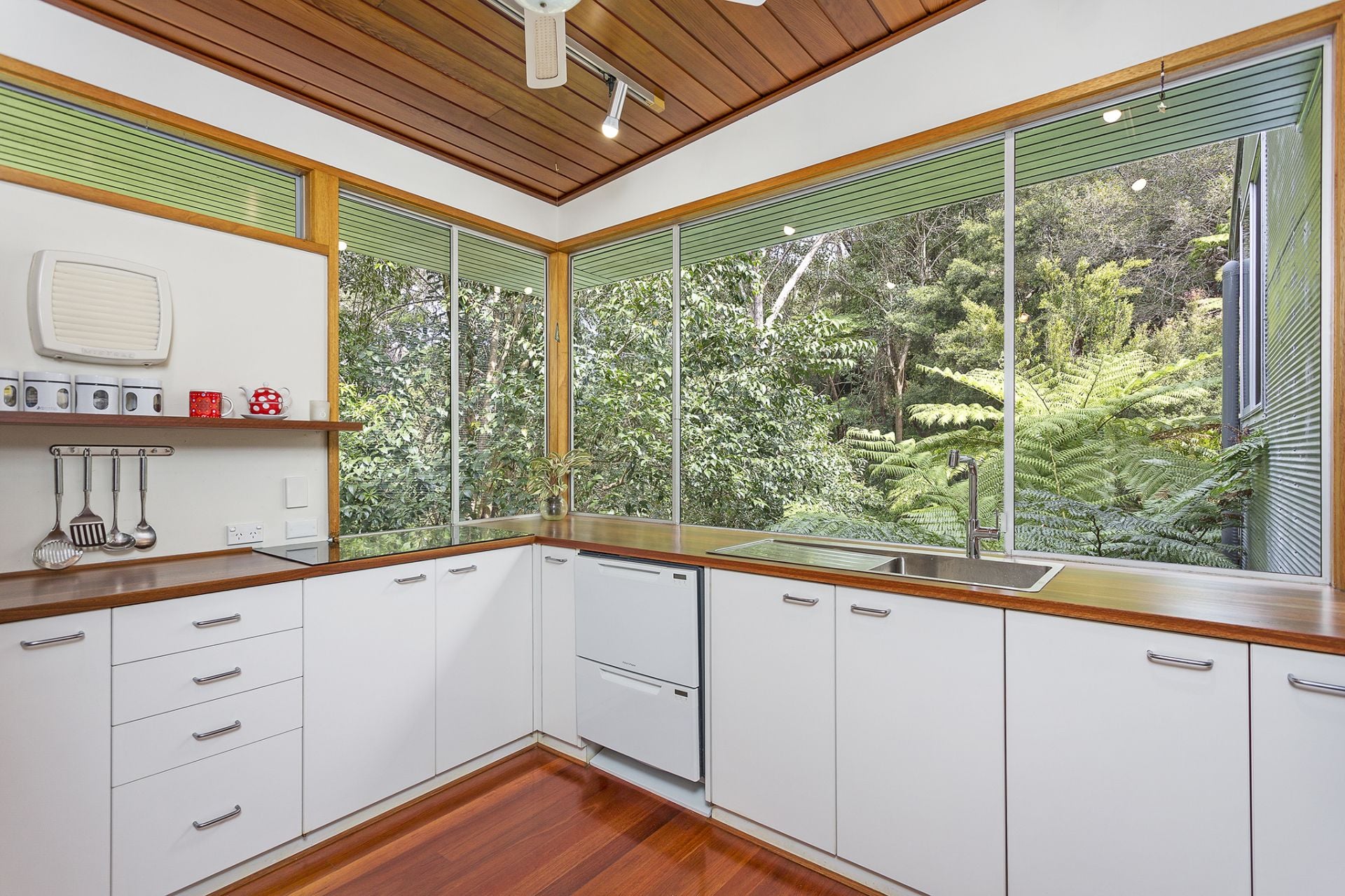 14 Pilbara Place Grays Point NSW, Grays Point - Thumbnail 5
