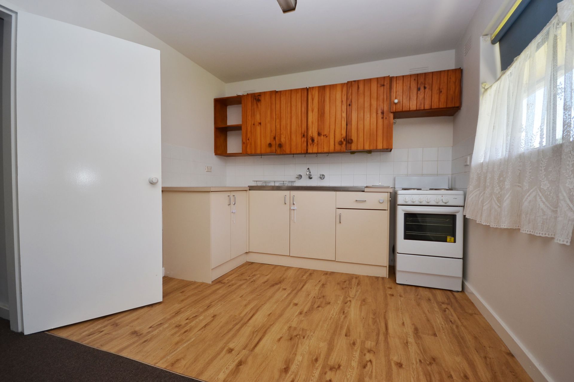 UPDATED ONE BEDROOM IN THE HEART OF PRESTON