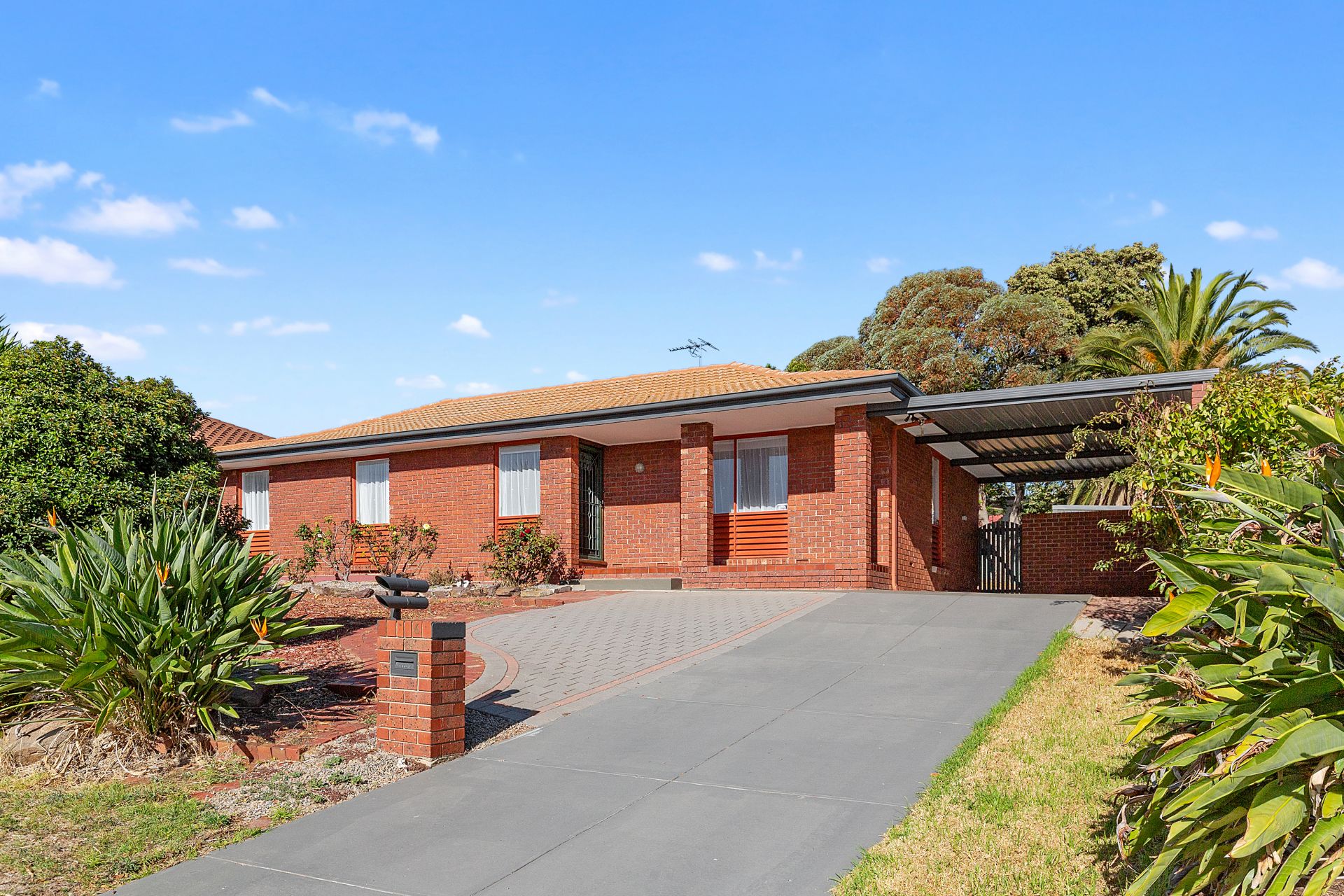6 Aurora Street, Hallett Cove Harcourts Packham Property