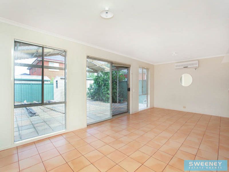 37 Goulburn Circuit, Caroline Springs - Thumbnail 5