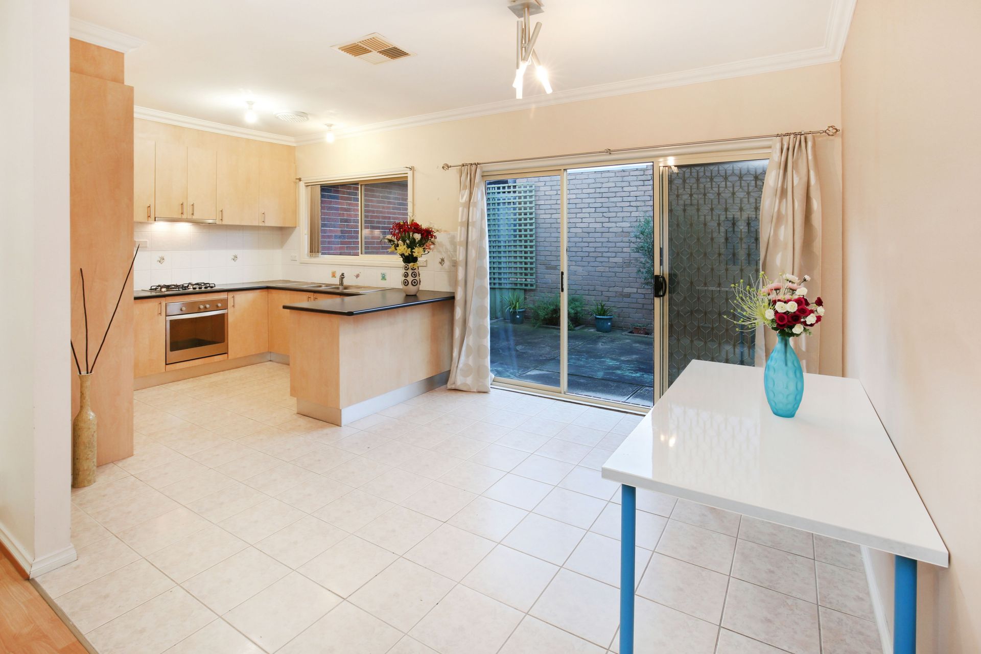 3 BEDROOM HOME LIKE UNIT. 
6-9 MONTH LEASE ONLY