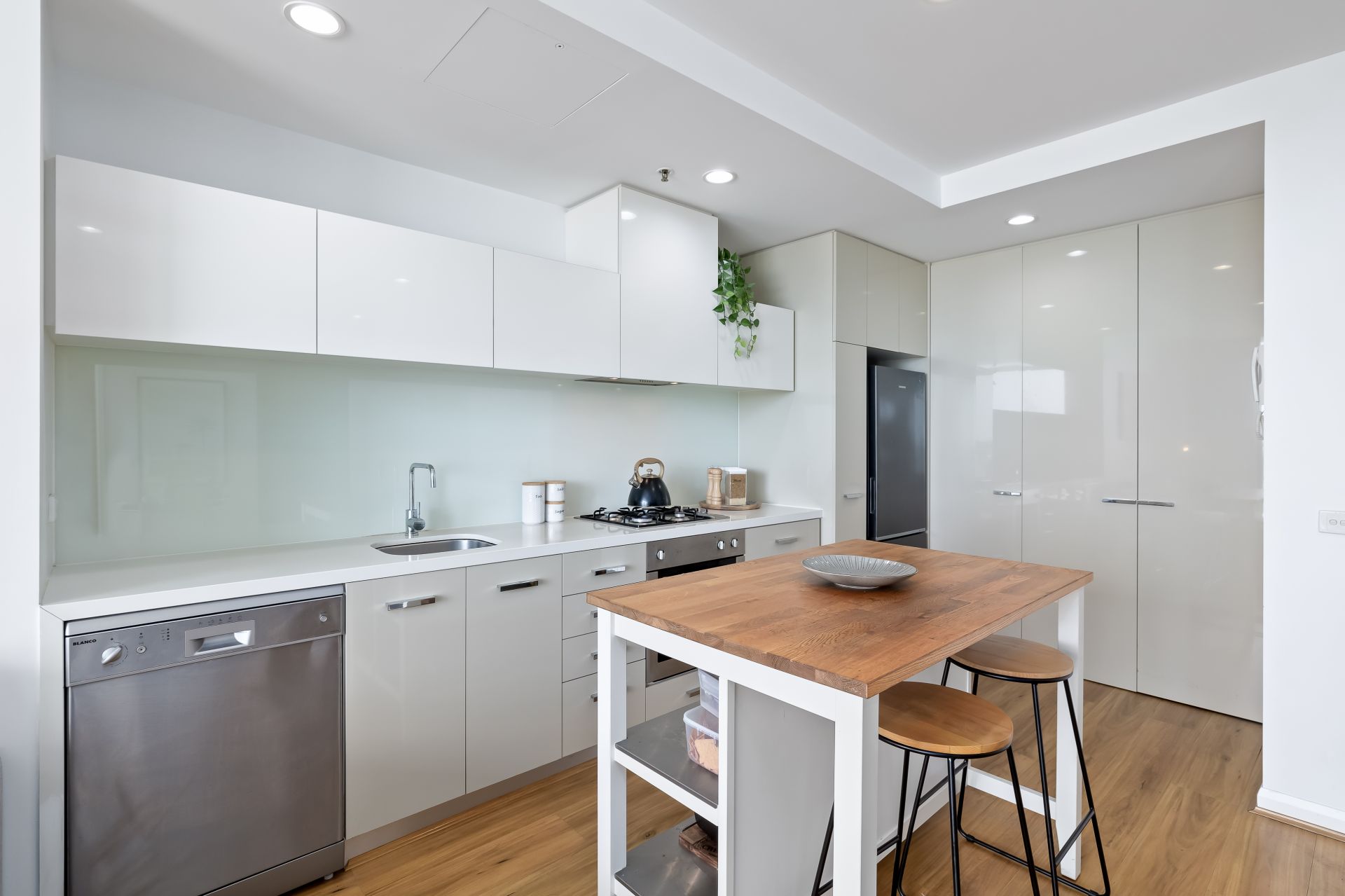 607/8 Breavington Way, Northcote - Thumbnail 4