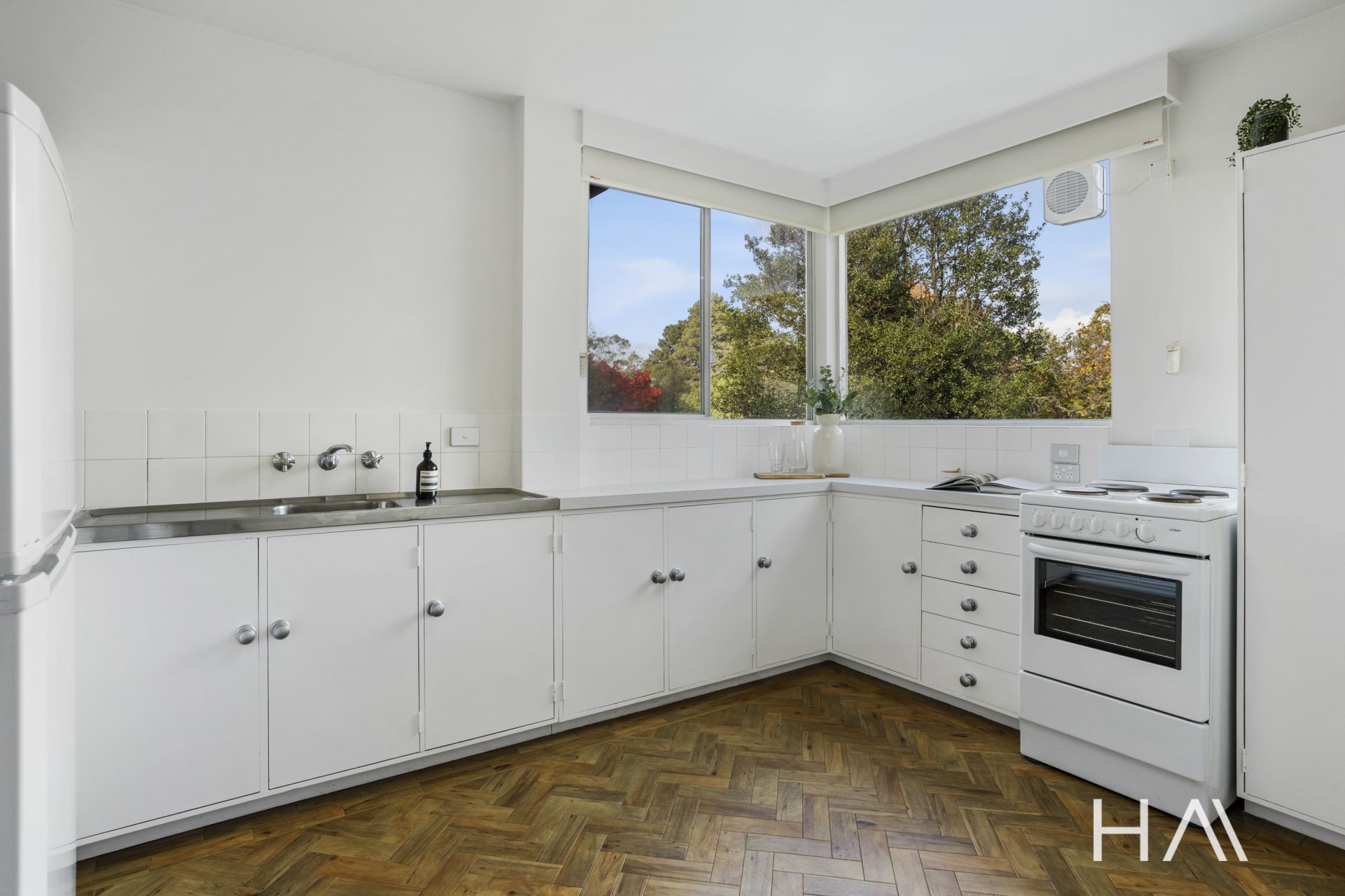 2/13 Beechworth Road Sandy Bay, Sandy Bay - Thumbnail 8
