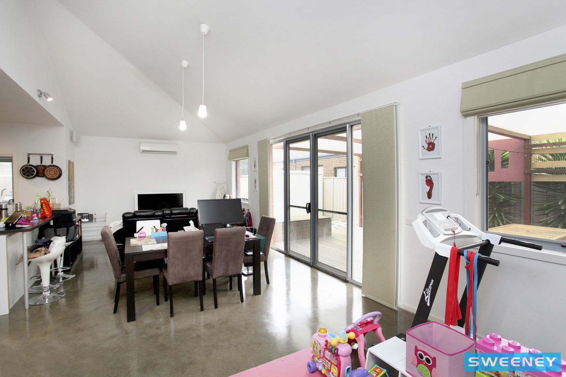 24 Croft Street, Caroline Springs - Thumbnail 7