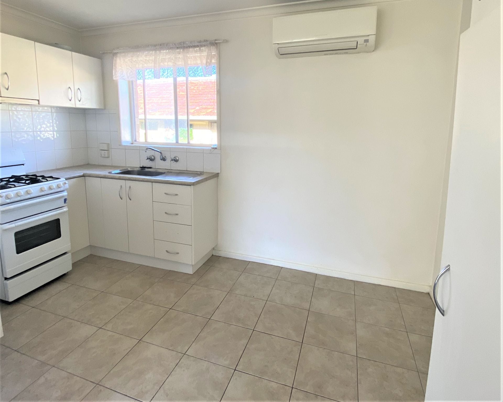 Great location, great price!
