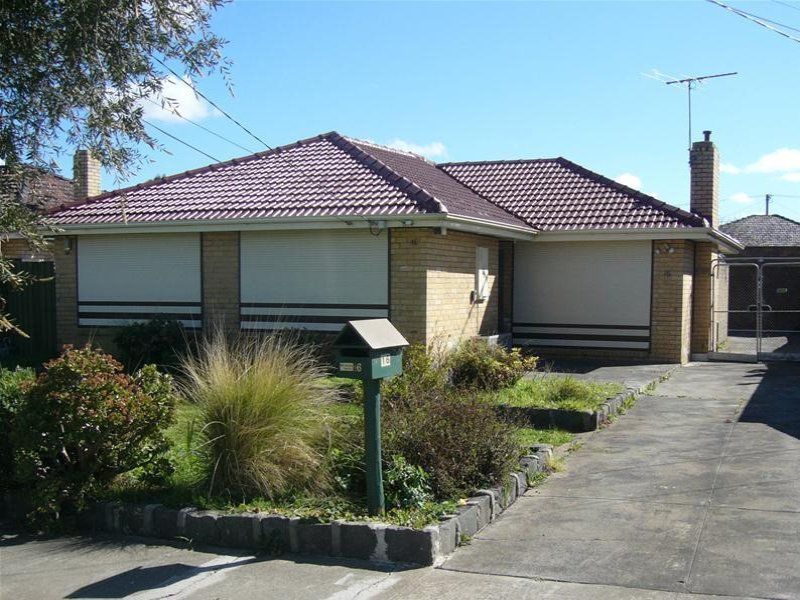 16 Dickens Street, Lalor