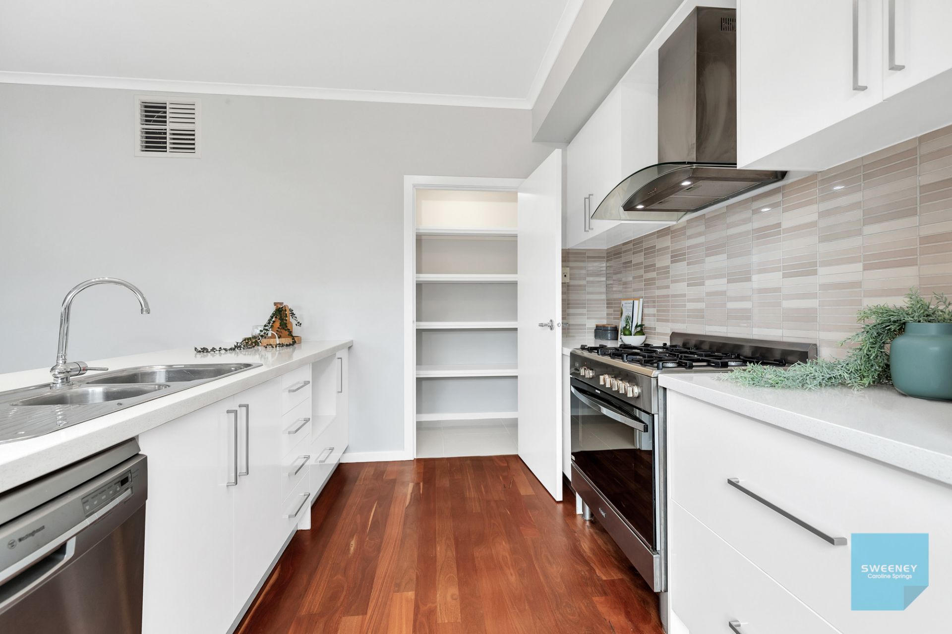 119 Oakview Parade, Caroline Springs - Thumbnail 7