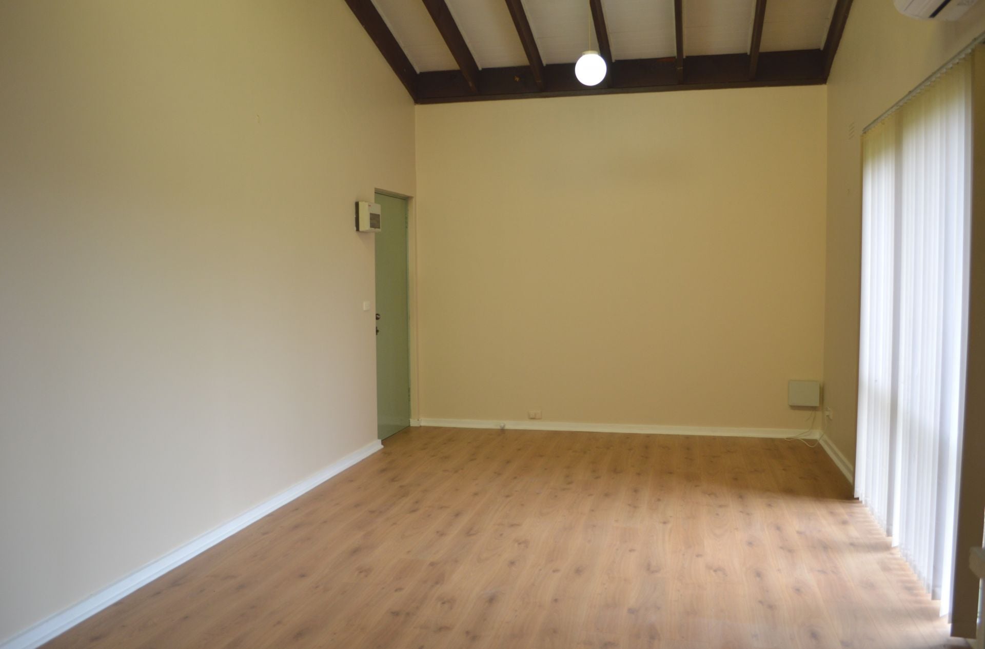 RENOVATED GEM *FRESHLY PAINTED & NEW KITCHEN*  *Insp Tue 24th Apr @ 4:05pm*