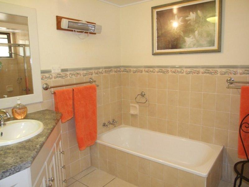 14 Kennedy Parade GOLDEN BEACH QLD, Golden Beach - Thumbnail 8