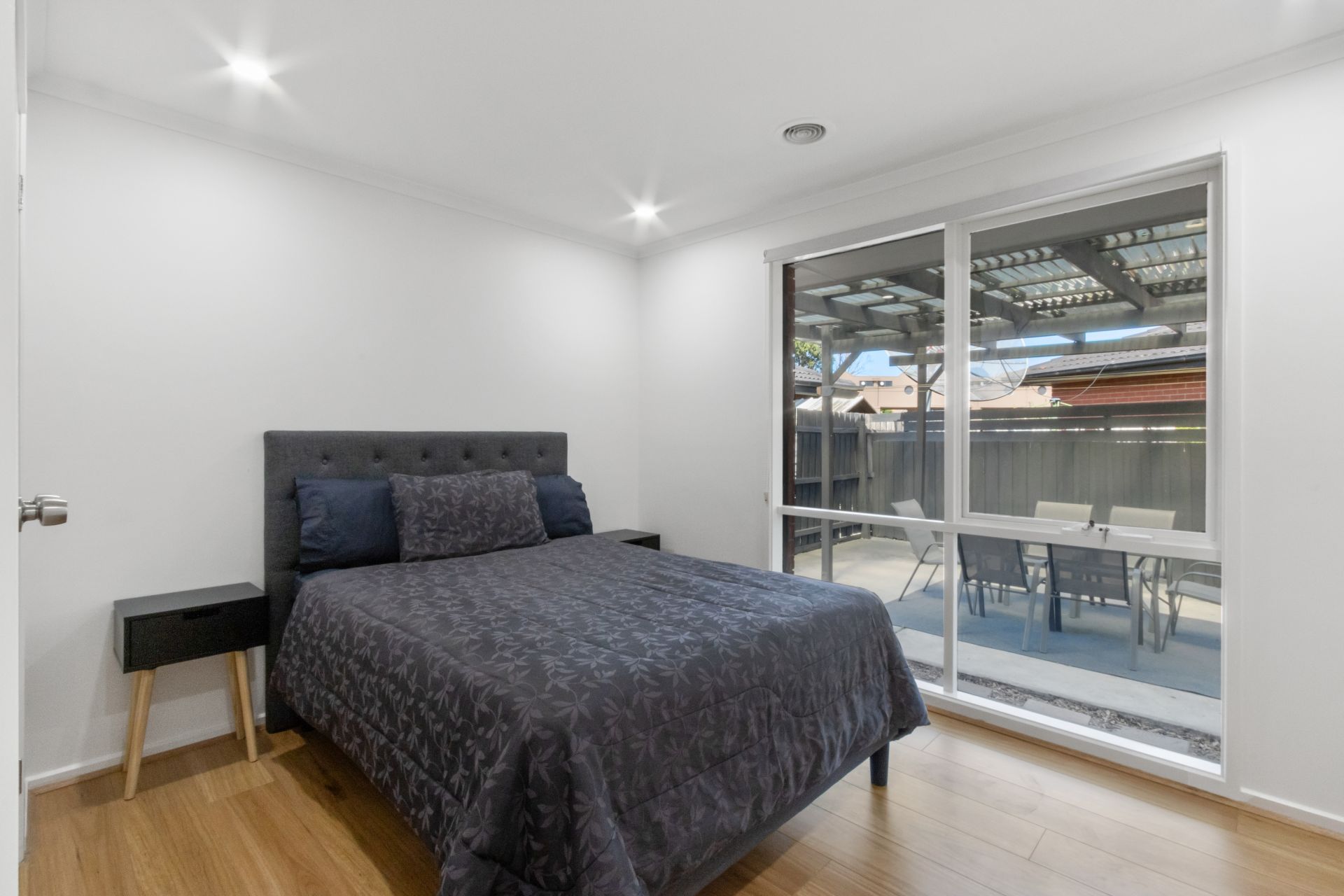 Stunning unit in ideal locale
