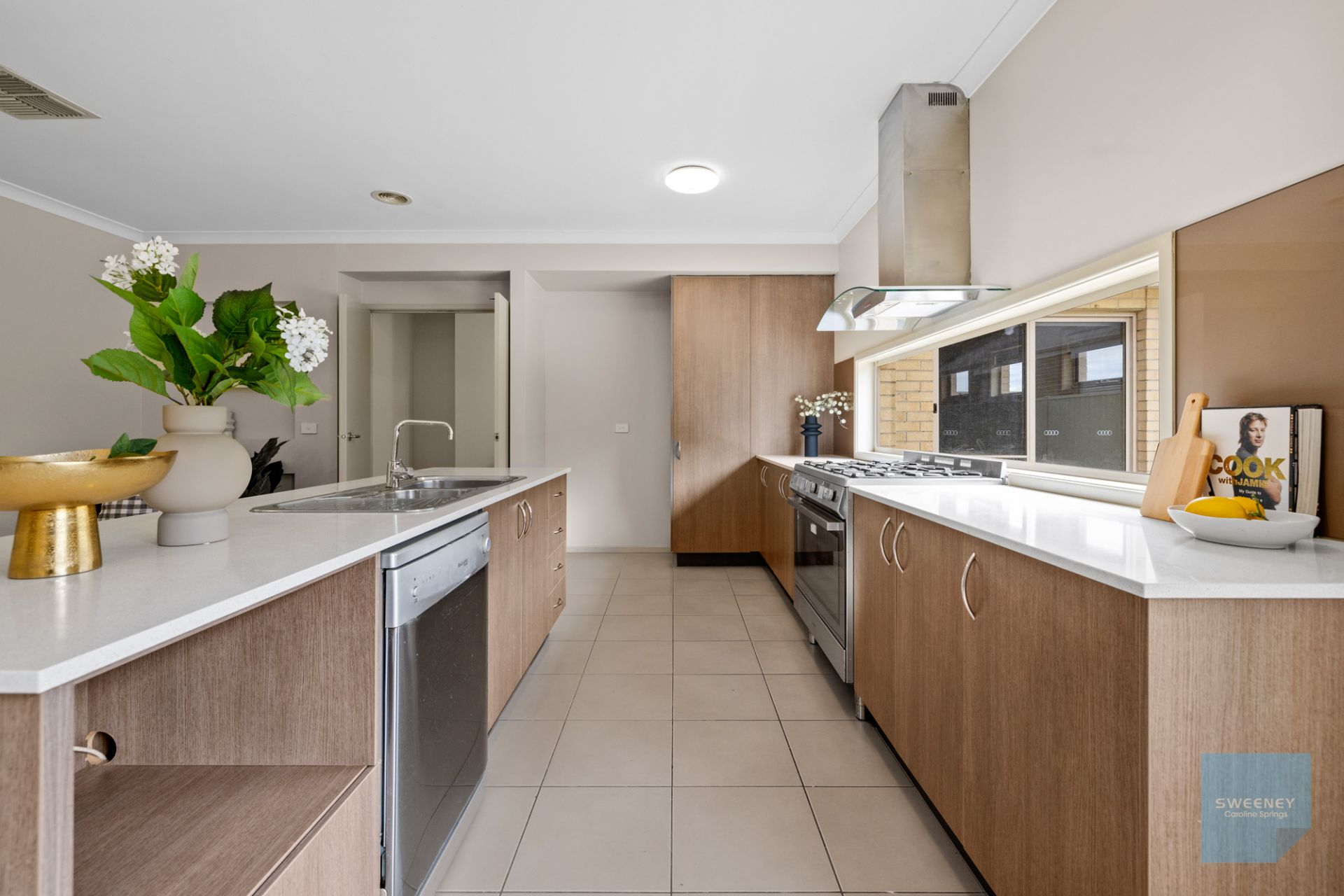 5 Asthima Way, Caroline Springs - Thumbnail 4
