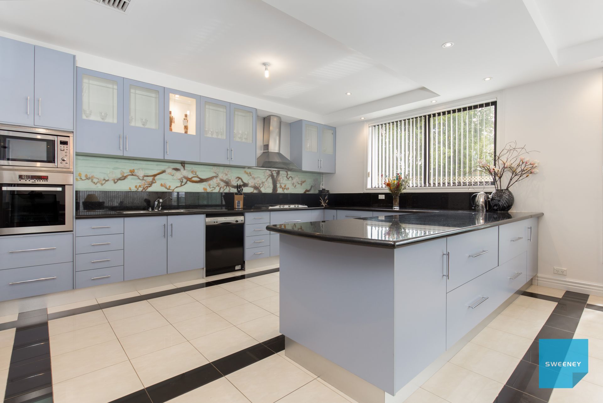 39 Wendouree Parade, Caroline Springs - Thumbnail 4