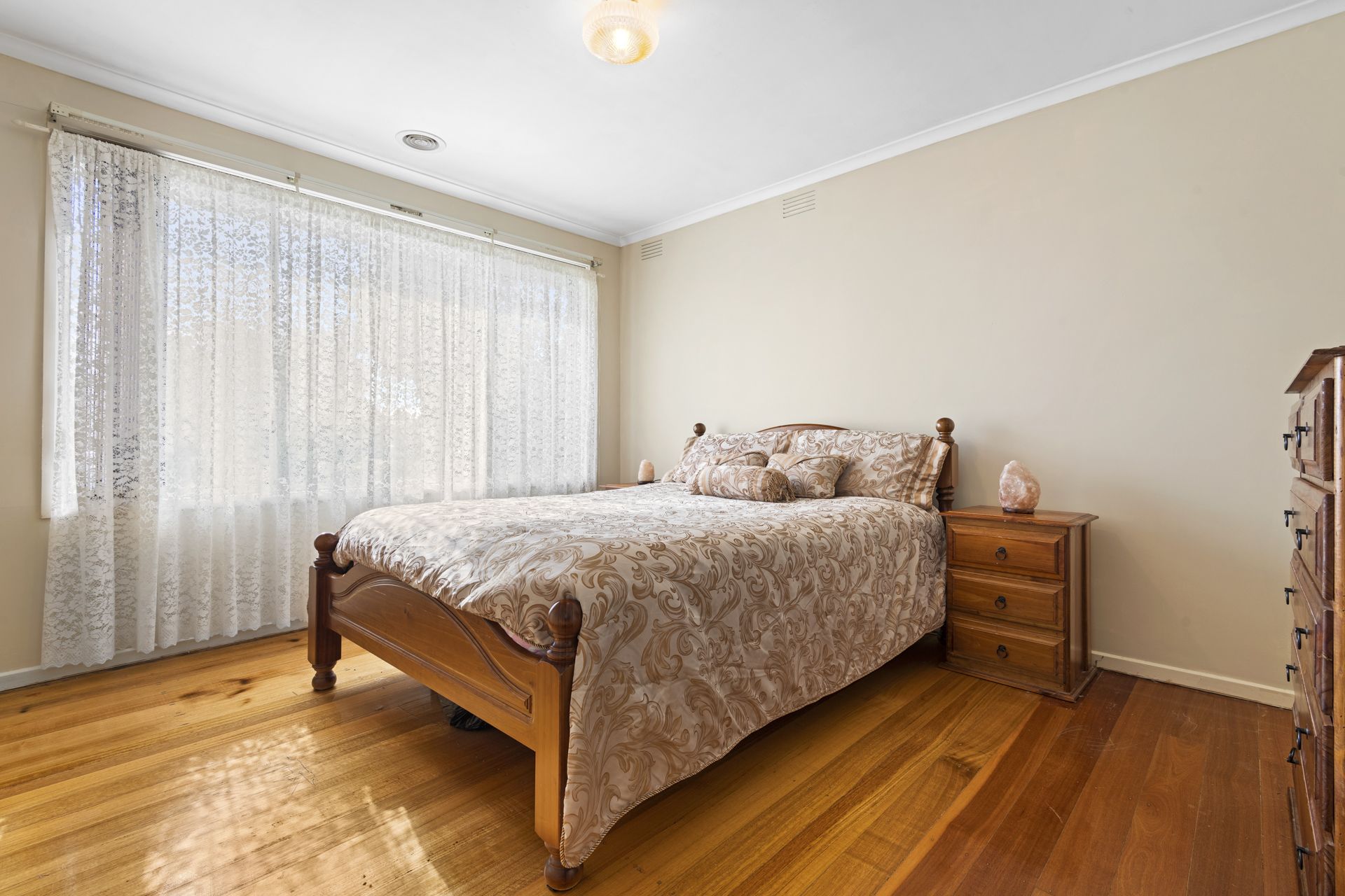 AFFORDABLE 4 BEDROOM FAMILY HOME