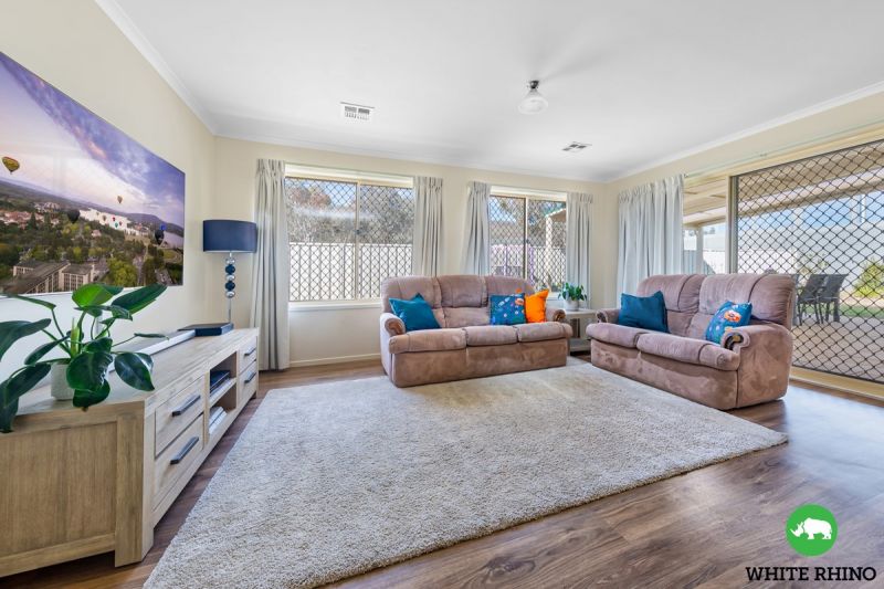 61 Thomas Royal Gardens, Queanbeyan White Rhino Property