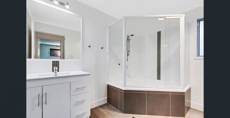 14 McClintock Place, Woombye