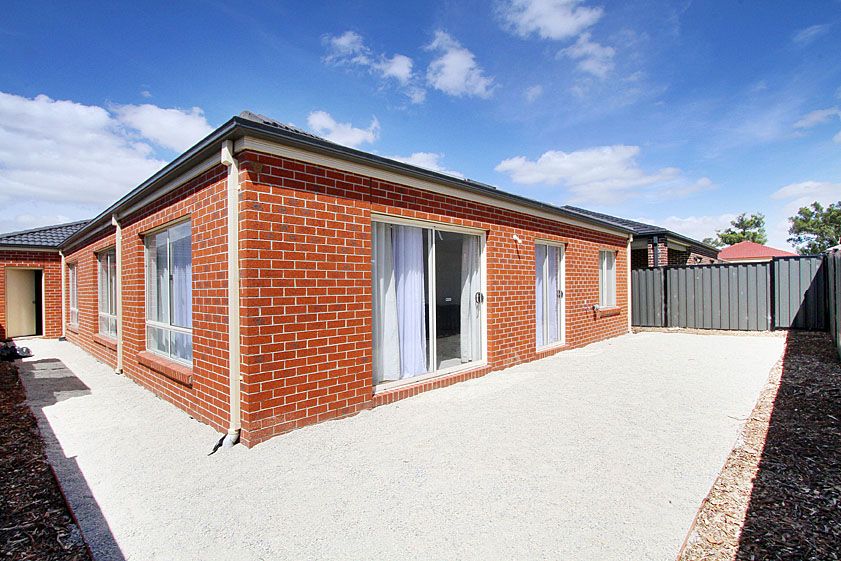 FOUR BEDROOM, FAMILY FAVORITE!   *Insp Thu 18th Feb @ 5:00pm & Sat 20th Feb @ 9:15am*