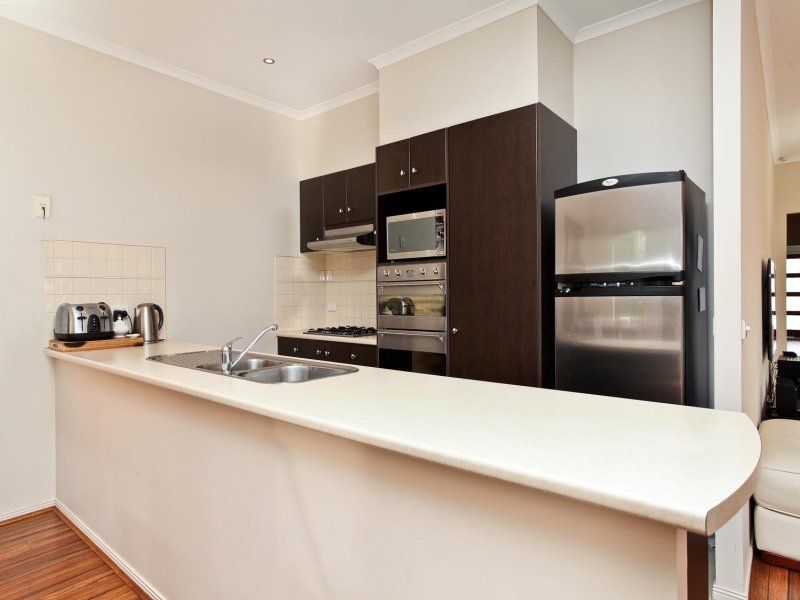 7 Dendy Street, Caroline Springs - Thumbnail 3