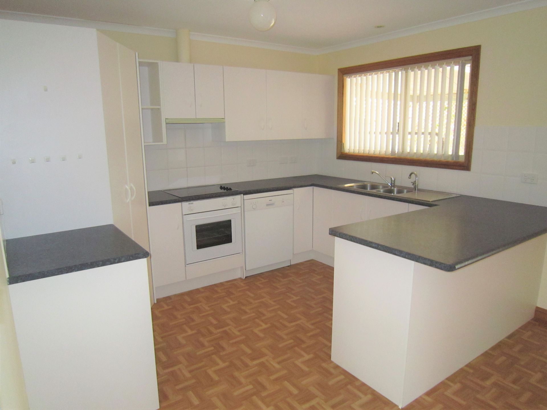 13 Penang Drive Port Broughton SA, Port Broughton - Thumbnail 4