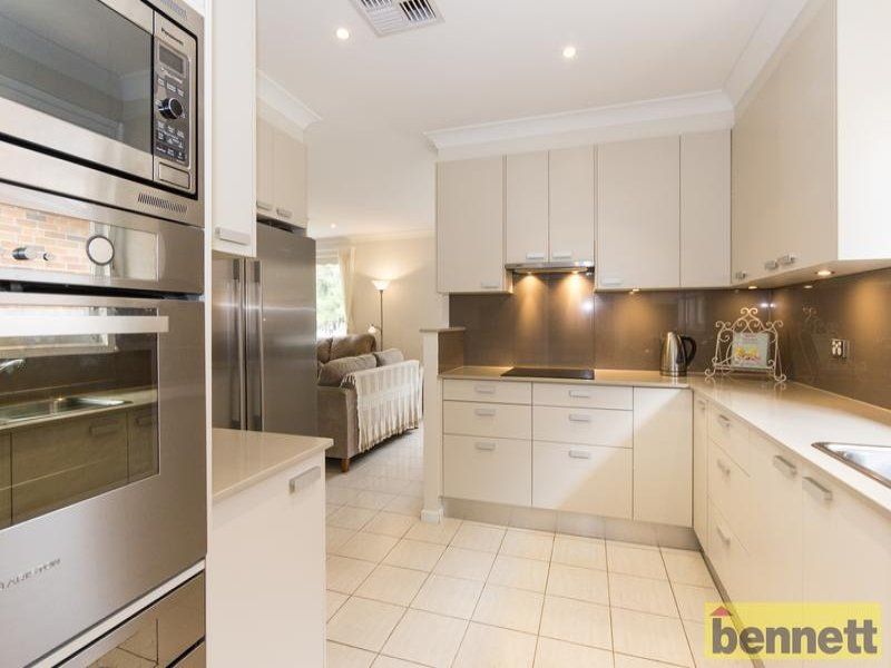 23 Catchpole Avenue, Richmond - Thumbnail 2
