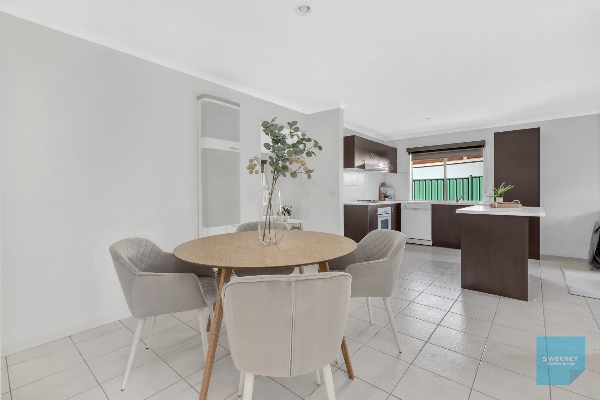 32 Strickland Crescent, Burnside - Thumbnail 5
