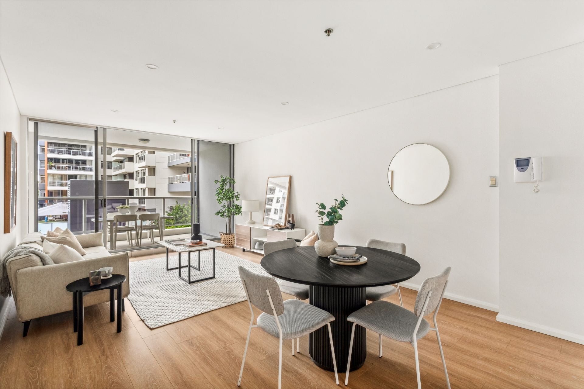311/6 Lachlan Street, Waterloo, Waterloo - Thumbnail 2