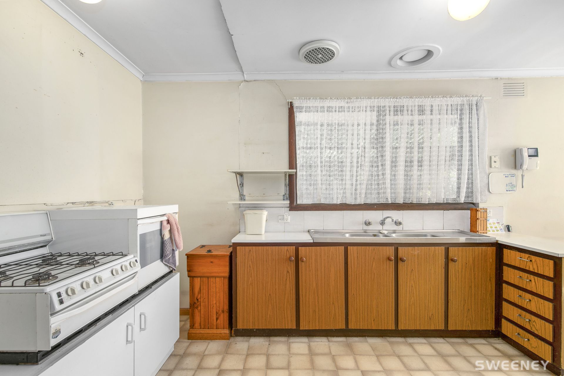 2 Linden Street, Altona Meadows - Thumbnail 7