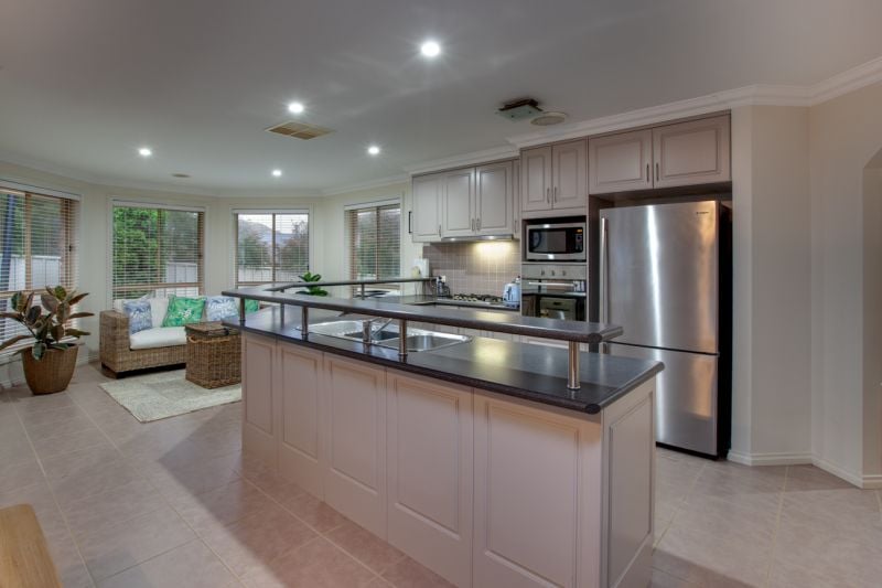 37 Mountain Way Lavington NSW, Lavington - Thumbnail 3