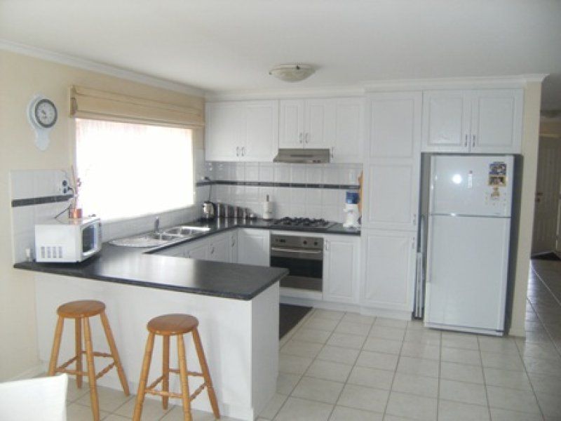 13 Paringa Way, BURNSIDE, Burnside - Thumbnail 3