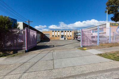 8 CAWARRA ROAD, Caringbah