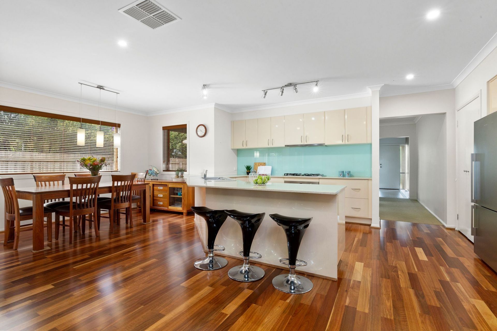 16 Warrumbungle Close Ocean Grove Victoria, Ocean Grove - Thumbnail 3