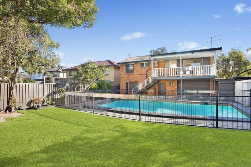10 Renmark Place, Engadine, Engadine - Thumbnail 2