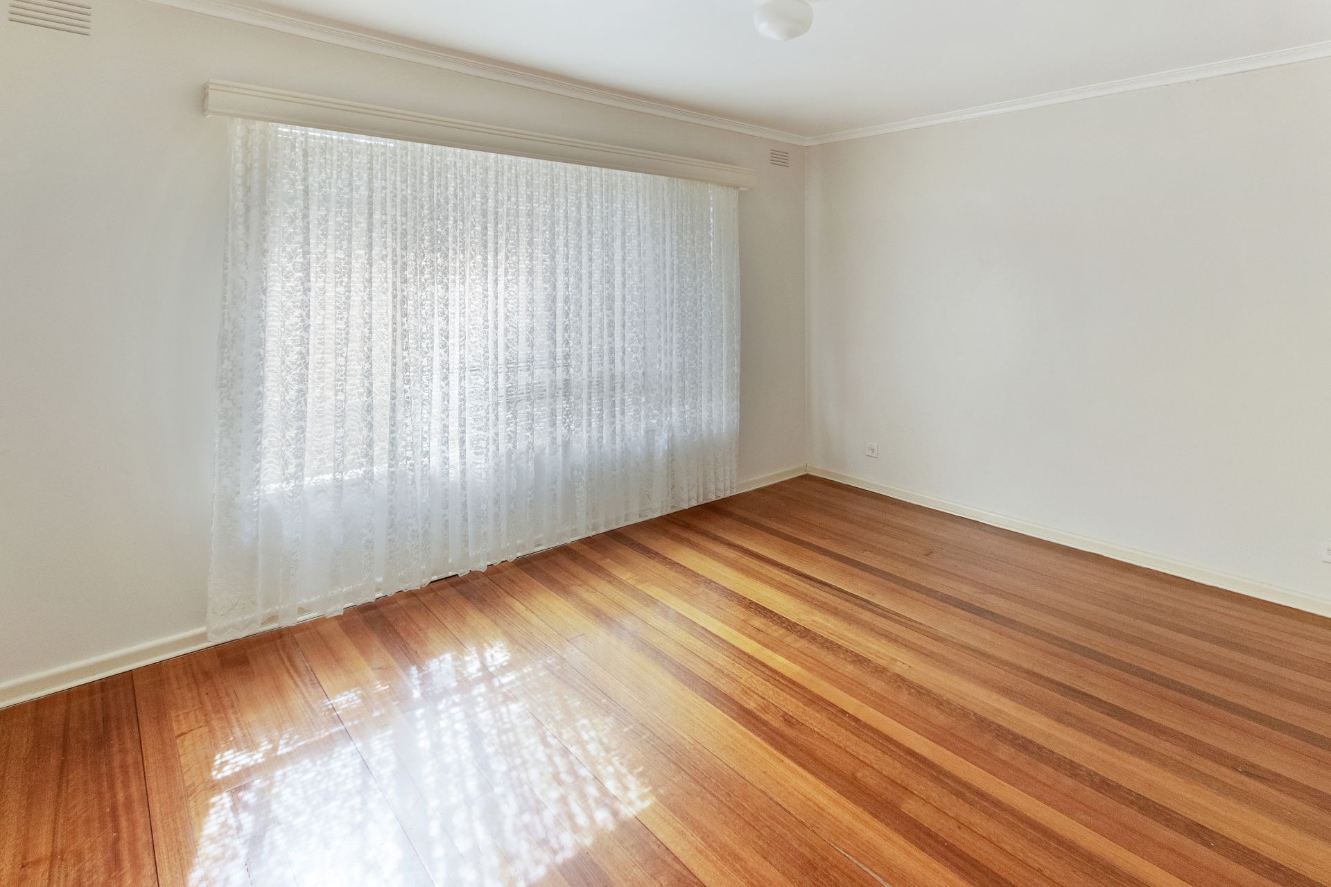 DO NOT MISS OUT THIS ON THIS SPACIOUS FAMILY HOME