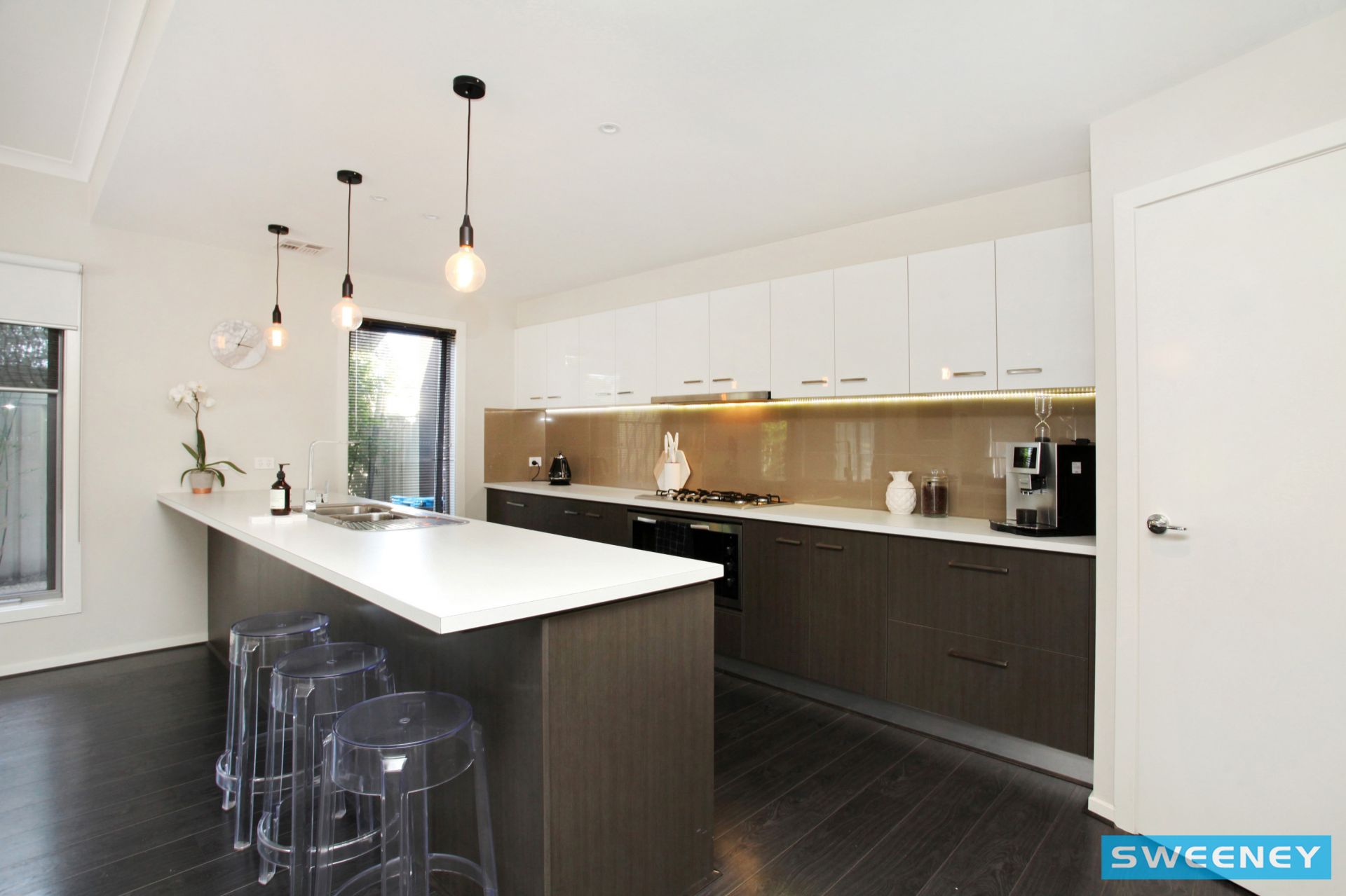10 Betchworth Close, Caroline Springs - Thumbnail 4