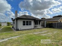 140 Wallace Street, Bairnsdale VIC