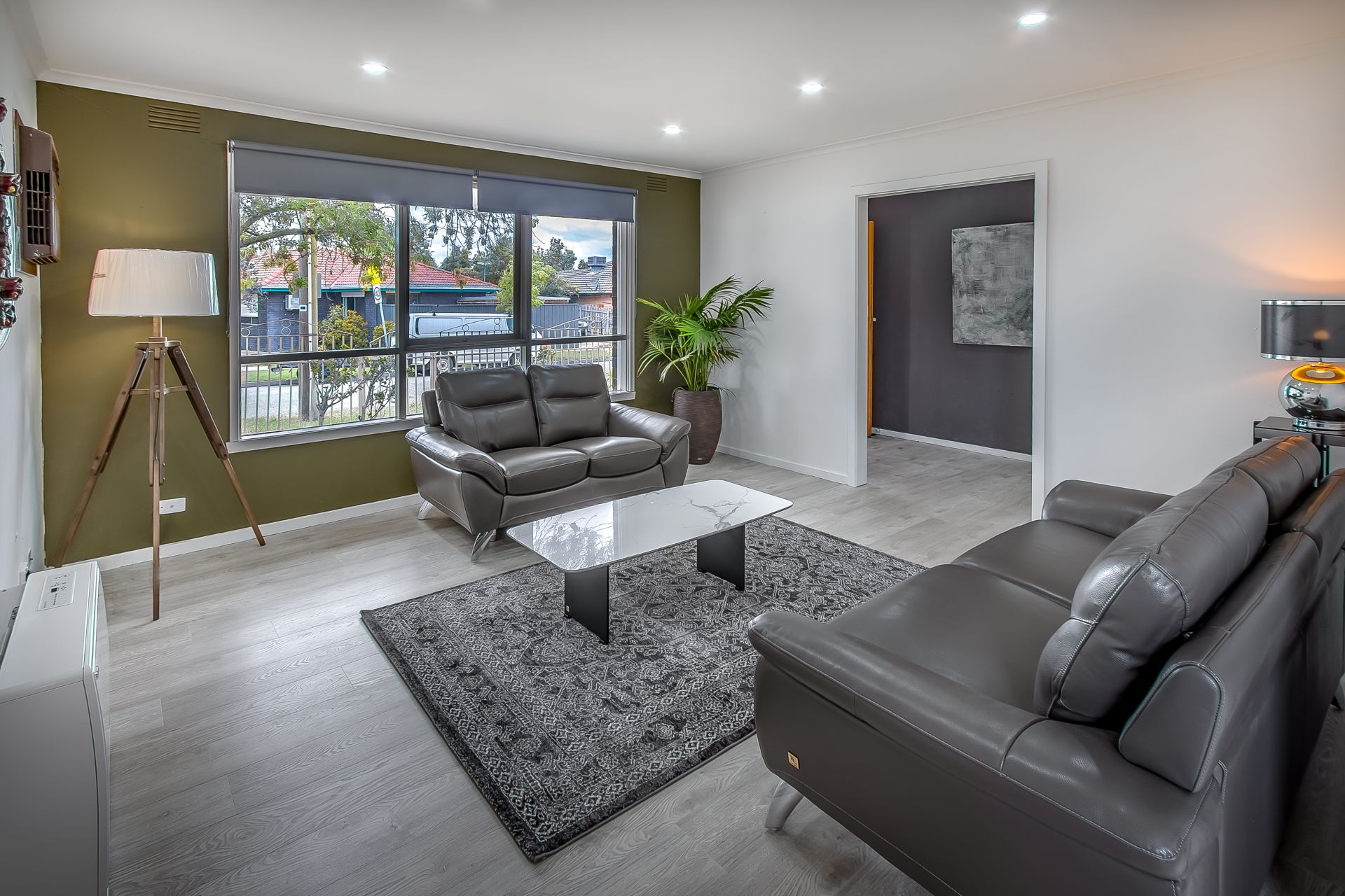 MODERN APPEAL – CORNER LOCATION