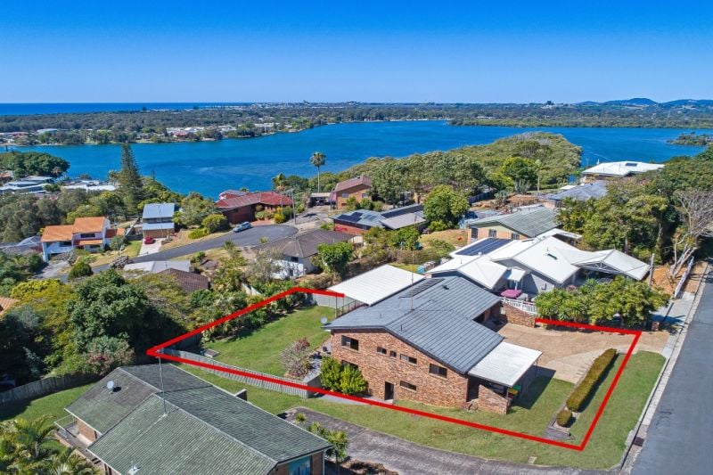 30 Pacific Drive Banora Point NSW, Banora Point - Thumbnail 2
