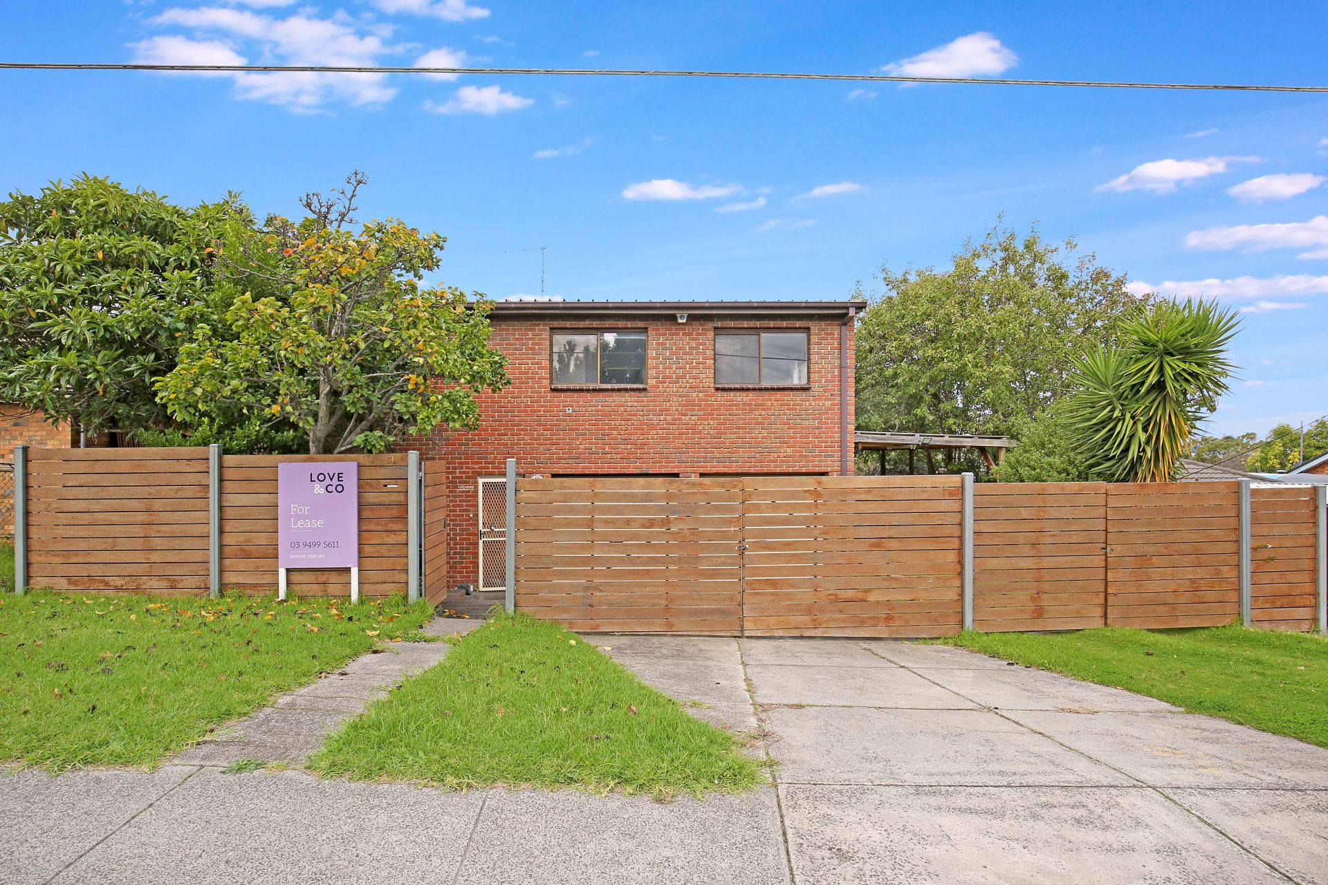 Hidden Gem in Fantastic Location ! Three bedrooms, work shop, double garage!