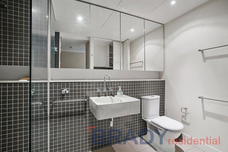 2410/1 Freshwater Place SOUTHBANK VIC, Southbank - Thumbnail 5