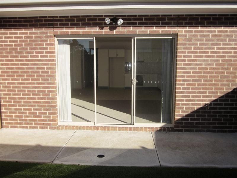 MODERN HOME UNIT IN QUIET LOCATION AND PERFECTLY PRICED