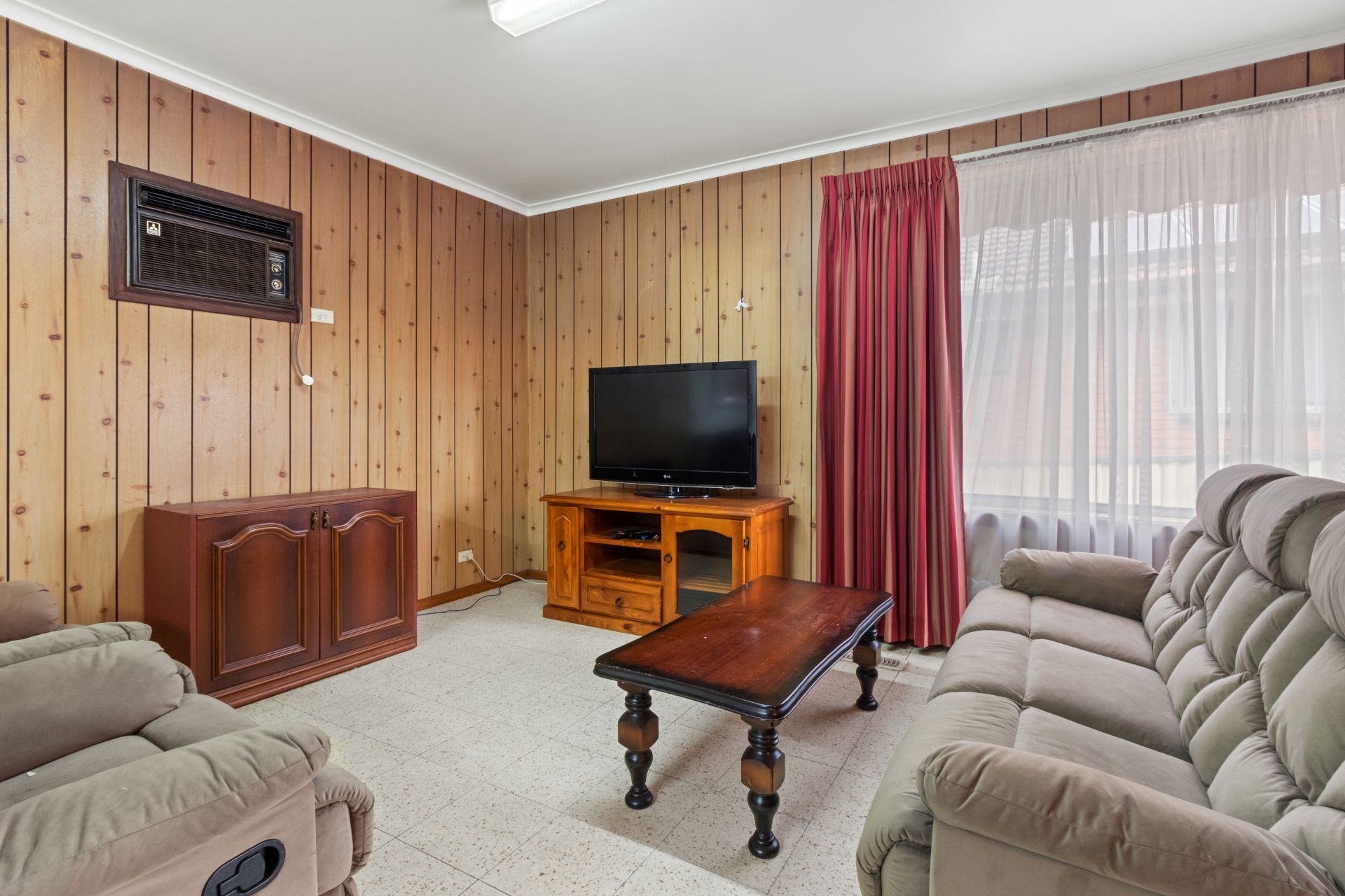 Real Estate For Sale 12 Lockton Avenue Reservoir , VIC