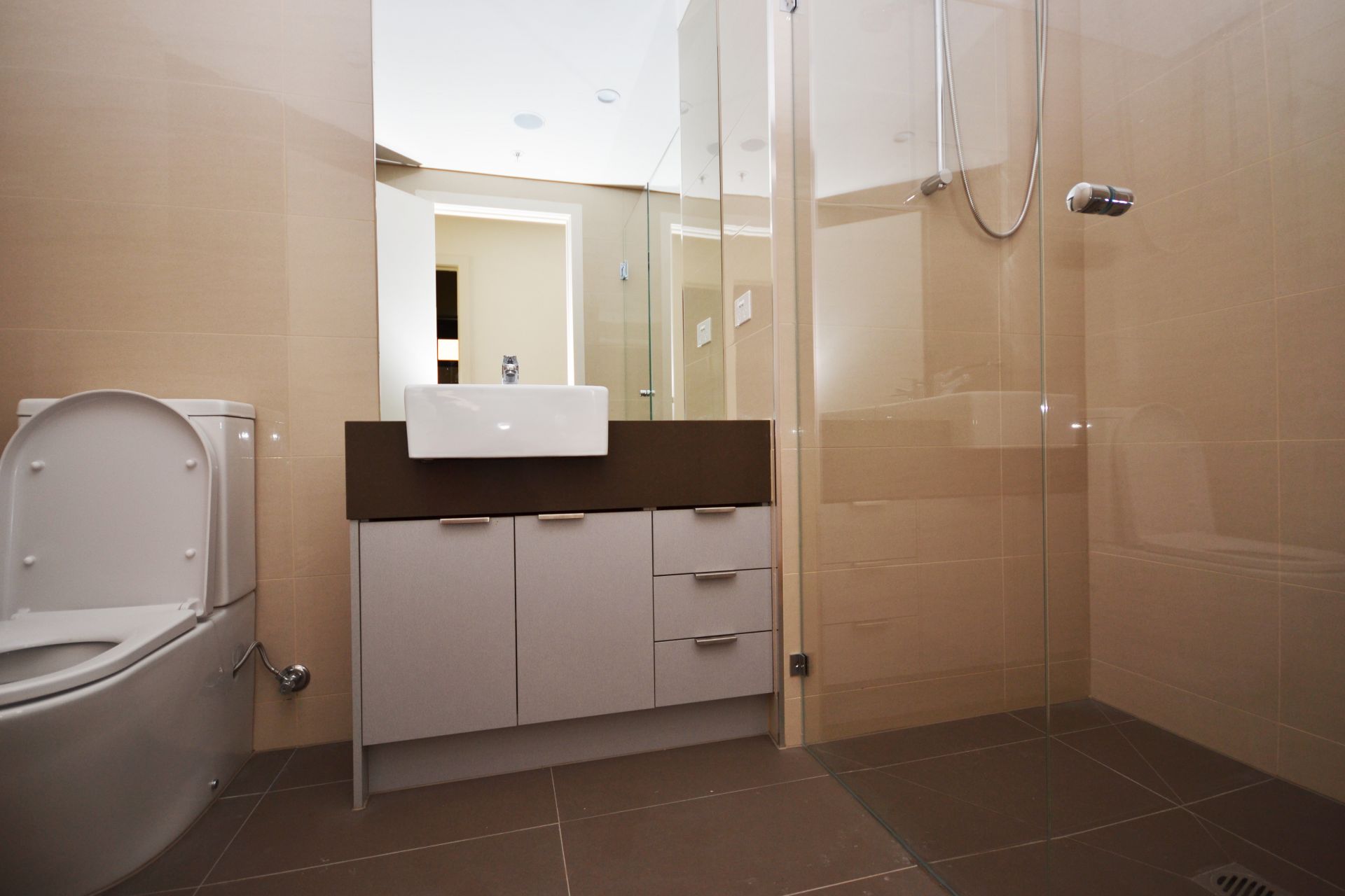 BOUTIQUE LIVING IN THE HEART OF THORNBURY!