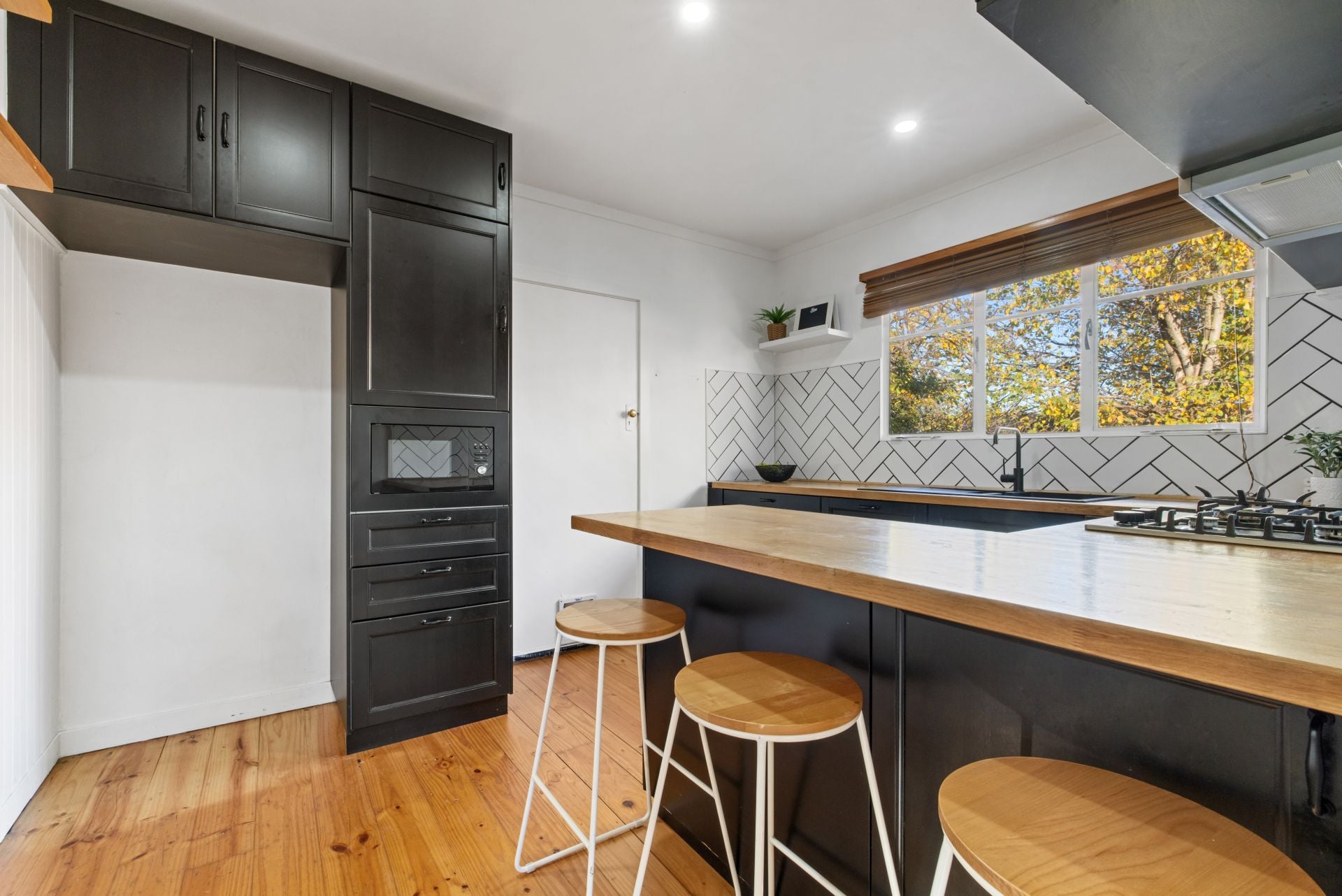 A Well Connected Adobe, That's Full Of Personality