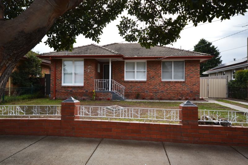 11 Kerang Avenue, Reservoir