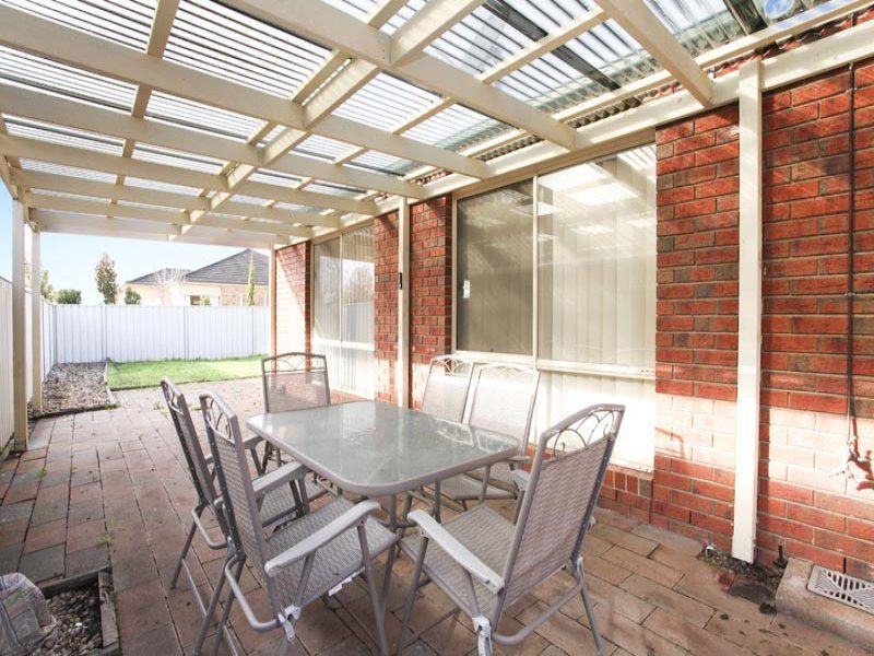 3 Moreton Close, Caroline Springs - Thumbnail 8