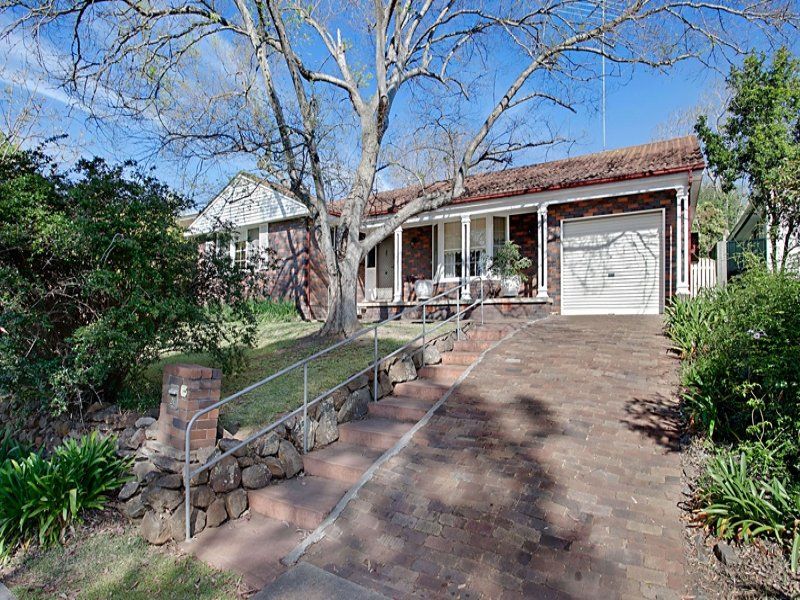 Real Estate For Sale 21 Greenoaks Avenue Bradbury , NSW