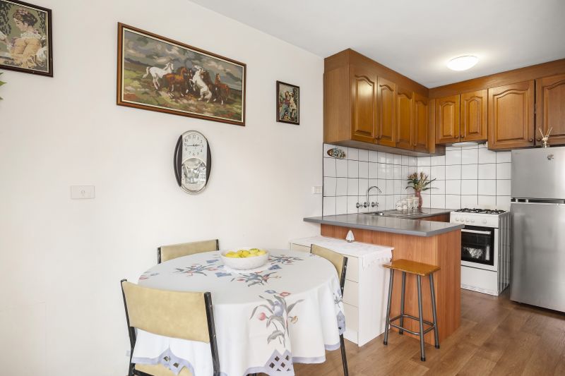 4/74 King William Street, Reservoir
