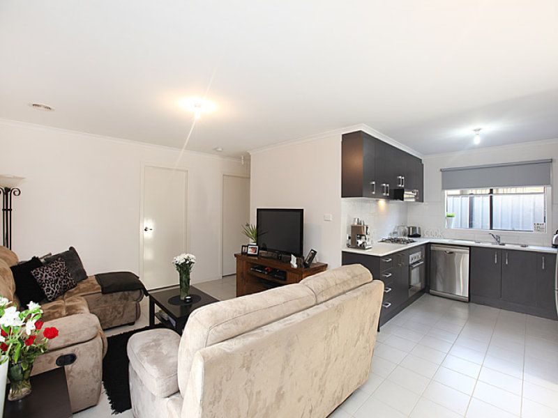 70 Tom Roberts Parade, Point Cook - Thumbnail 5
